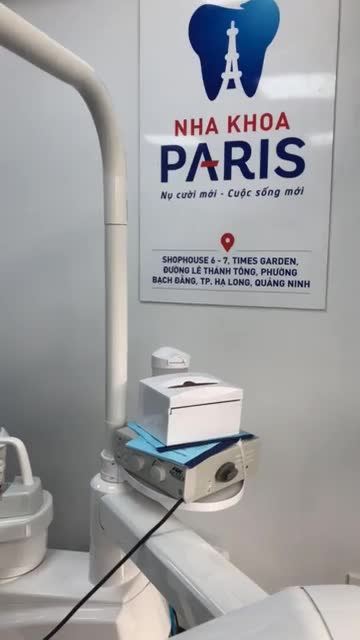 PHÁ BỎ CẦU RĂNG SỨ CŨ, LÀM RĂNG SỨ MỚI VÀ CẤY GHÉP 9 TRỤ IMPLANT TẠI NHA KHOA PARIS QUẢNG NINH