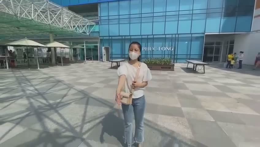 MỘT NGÀY THEO CHÂN MC KHÁNH VY THỰC HIỆN QUI TRÌNH "HIẾN" YÊU THƯƠNG CHO CÁC BỆNH NHI