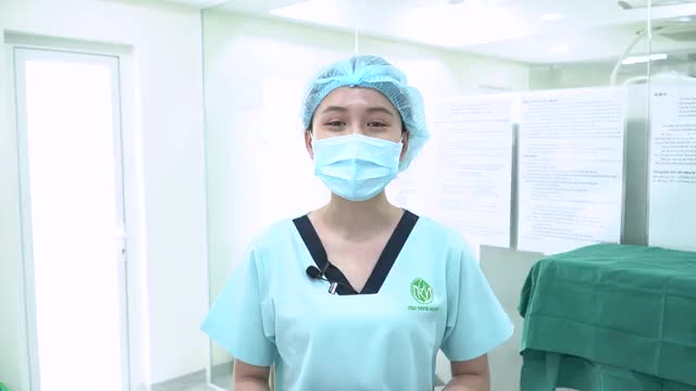 NỮ SINH NĂM 3 ĐẸP RẠNG RỠ SAU CA NÂNG MŨI S LINE