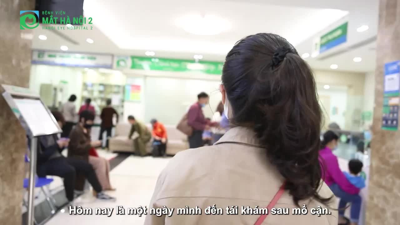 HẠNH PHÚC THÁO KÍNH SAU HƠN 20 NĂM CẬN THỊ