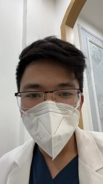 Tái khám nâng ngực sau 1.5 năm, ngực mềm đẹp tự nhiên, sờ không phát hiện