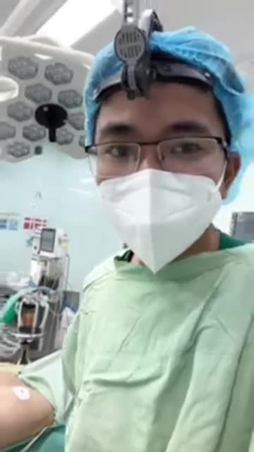 Nâng ngực đặt túi Nanochip Ergonomix size 300cc, khách hàng nữ TP.HCM
