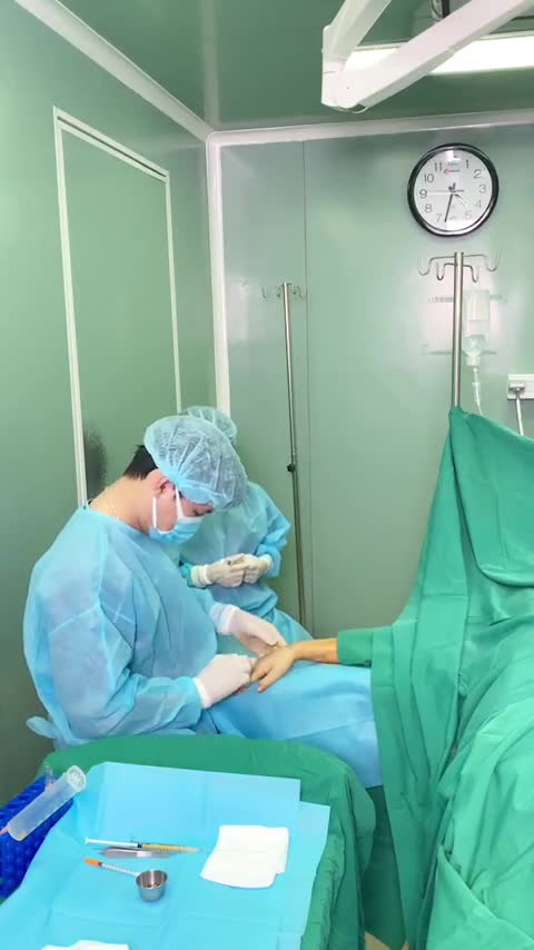 QUÝ CÔ TRẺ ĐẸP NHƯ GÁI ĐÔI MƯƠI NHỜ COMBO TRẺ HOÁ + NÂNG ĐUÔI MẮT + NÂNG MŨI S LINE + CẤY MỠ BÀN TAY TẾ BÀO GỐC