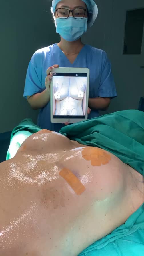 HOÀN THÀNH CA COMBO TIỀN TỶ TẠI PHÒNG PHẪU THUẬT BỆNH VIỆN QUỐC TẾ 5 SAO