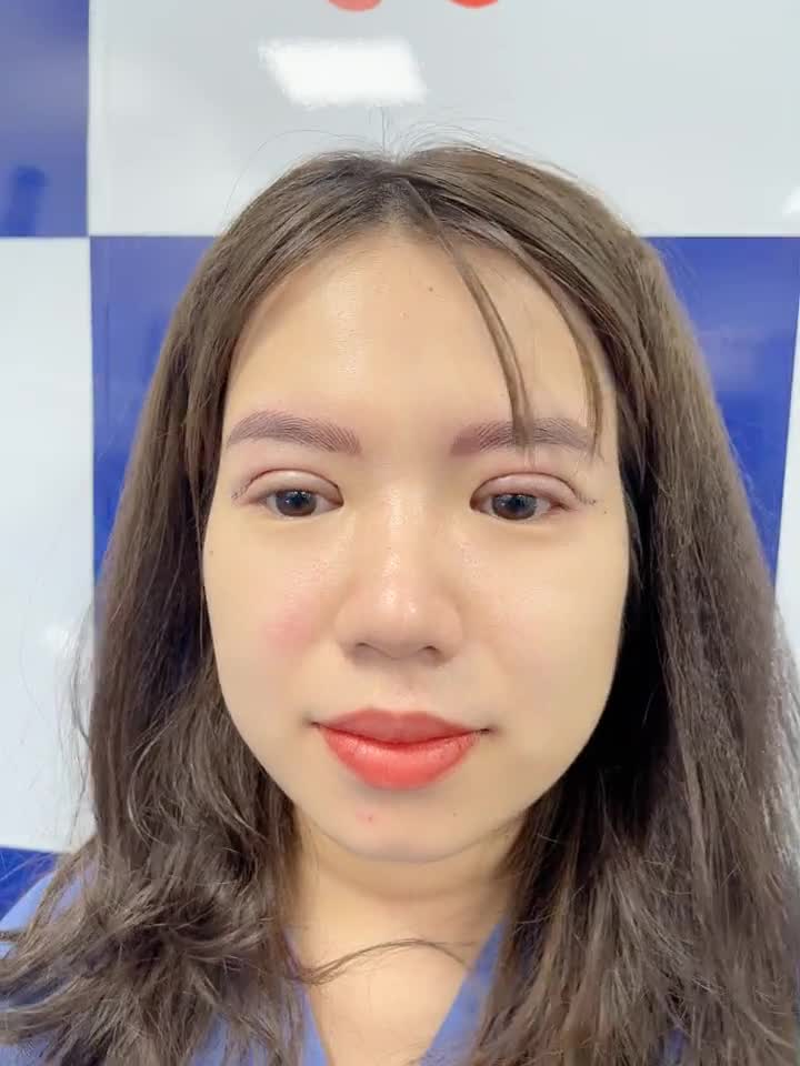 Mí vừa cắt xong thôi, có cần xinh luôn thế này không ạ?