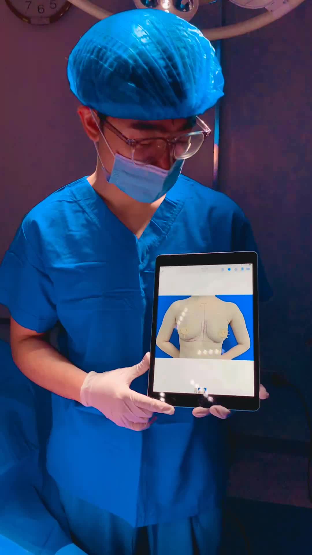 Chị em nào không thích nâng ngực bằng túi, muốn thực hiện bằng mỡ tự thân thì không thể bỏ lỡ livestream này!