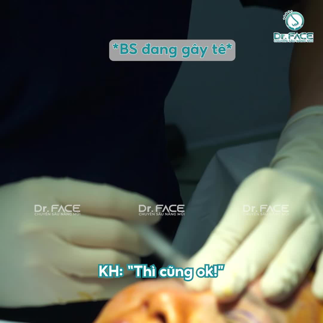 Có ai VỪA C..ẮT MÍ VỪA CƯỜI ĐÙA như này hông?