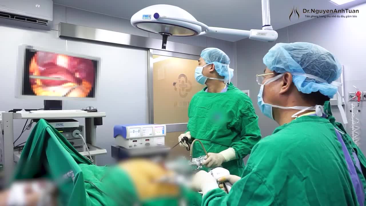 Hành trình hơn 10 năm dài vật vã giảm cân không thành, cân nặng hiện tại đã chạm ngưỡng 95kg khiến tinh thần bệnh nhân suy sụp nặng nề.