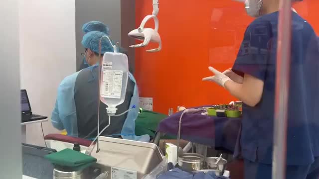 Cấy chân răng nhân tạo IMPLANT cho khách hàng Nguyễn Bá Trung 1968 mất răng 46,47 tại Nha Khoa Vân Anh