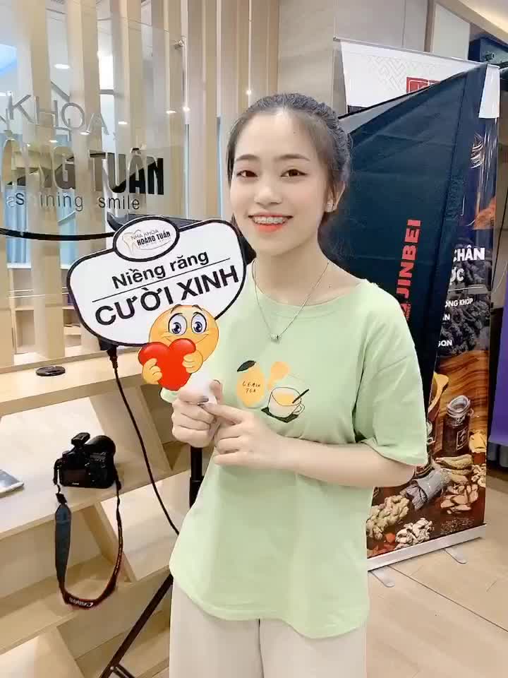 Niềng răng vẫn cười xinh tự tin là có thật