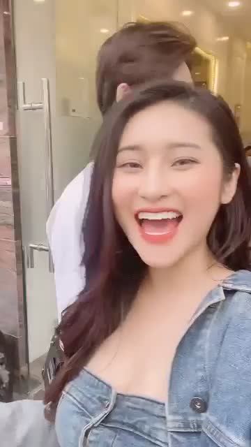 TINH KHÔI NỤ CƯỜI ĐẸP - BỪNG SÁNG NÉT THANH XUÂN
