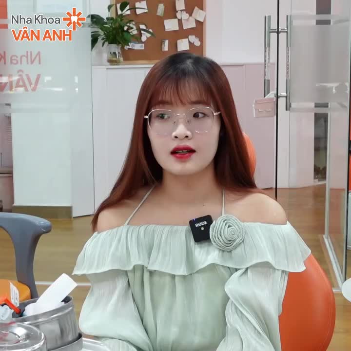 Khách hàng  Huyền Trang sn 1998