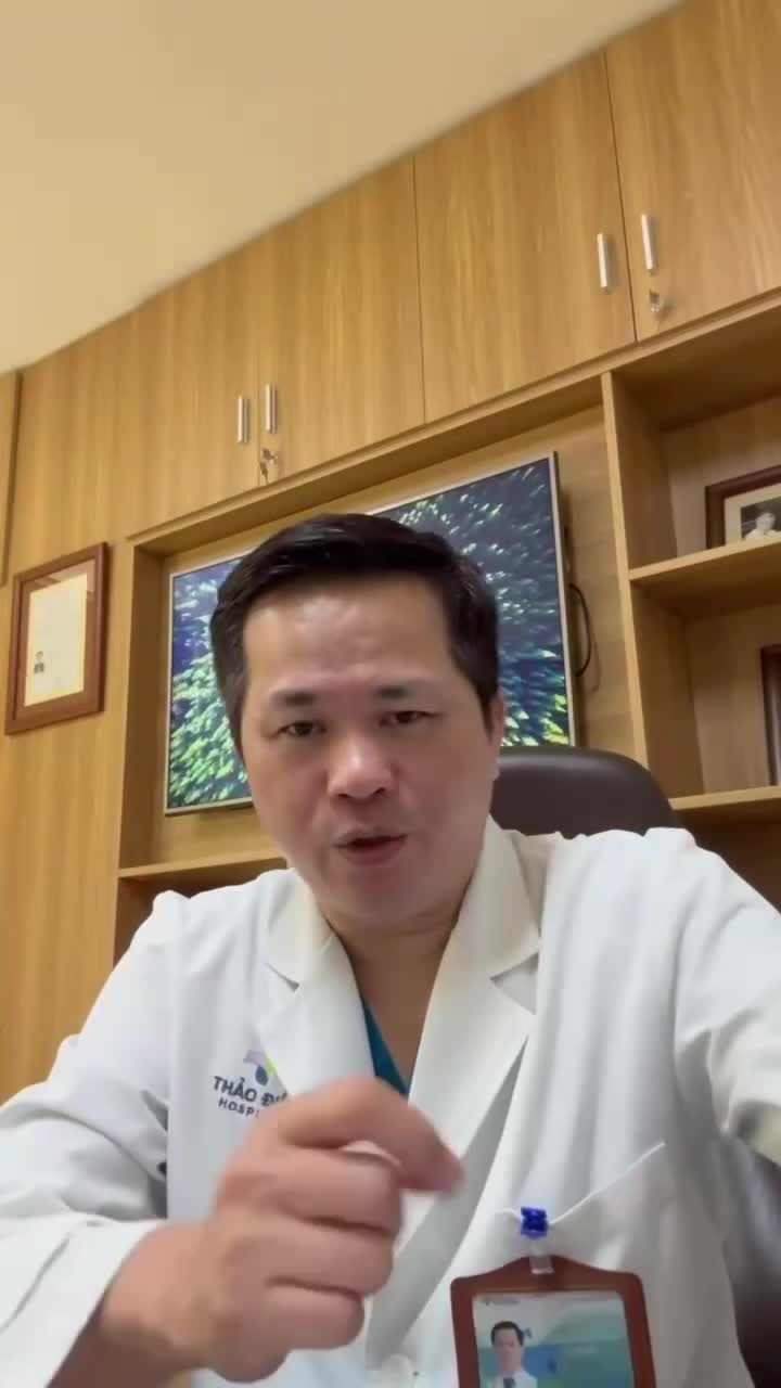 Tiêm filler hay cấy mỡ tự thân để trẻ hoá gương mặt?? Bác sĩ Thắng ở bệnh viện Thảo Điền sẽ nói rõ hơn trong clip này nhé!