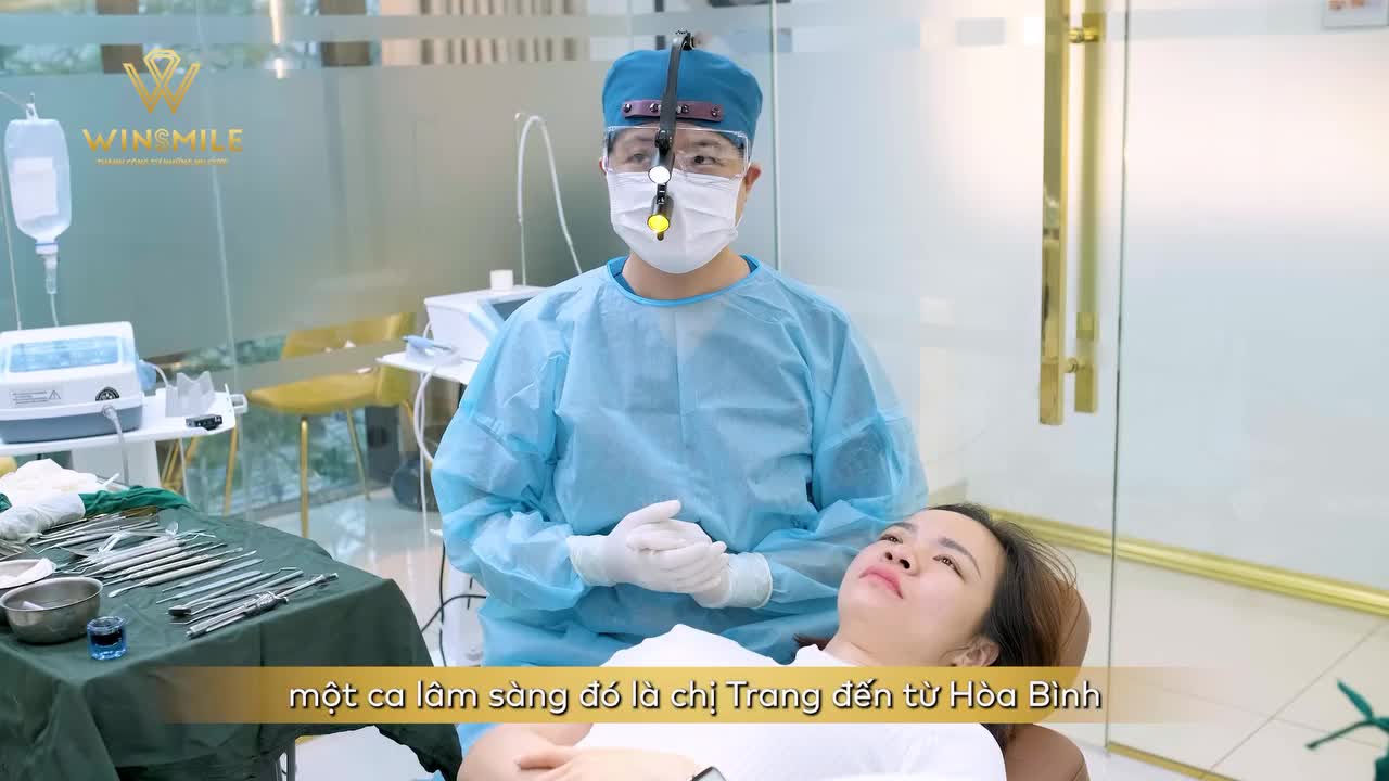 Cận cảnh ca lâm sàng:  Nhổ răng,  Ghép xương,  Cấy Implant cho trường hợp mất 2 răng cửa