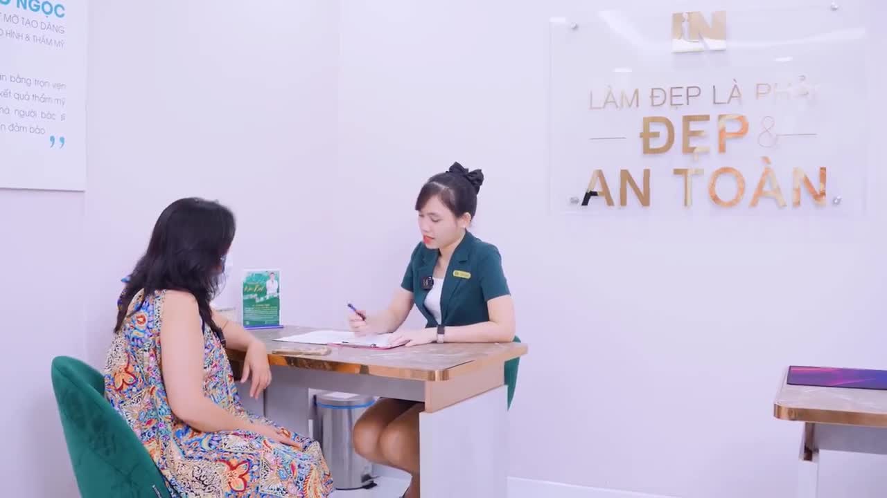 Chị khách mong muốn cải thiện dáng vóc, bụng phẳng, eo thon nhưng không để lại vết sẹo căng cắt da