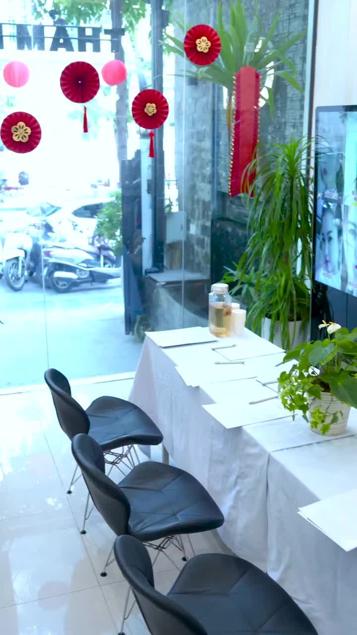 TIÊM TRẺ HOÁ VÀ LÀM ĐẦY VÙNG RÃNH LỆ.