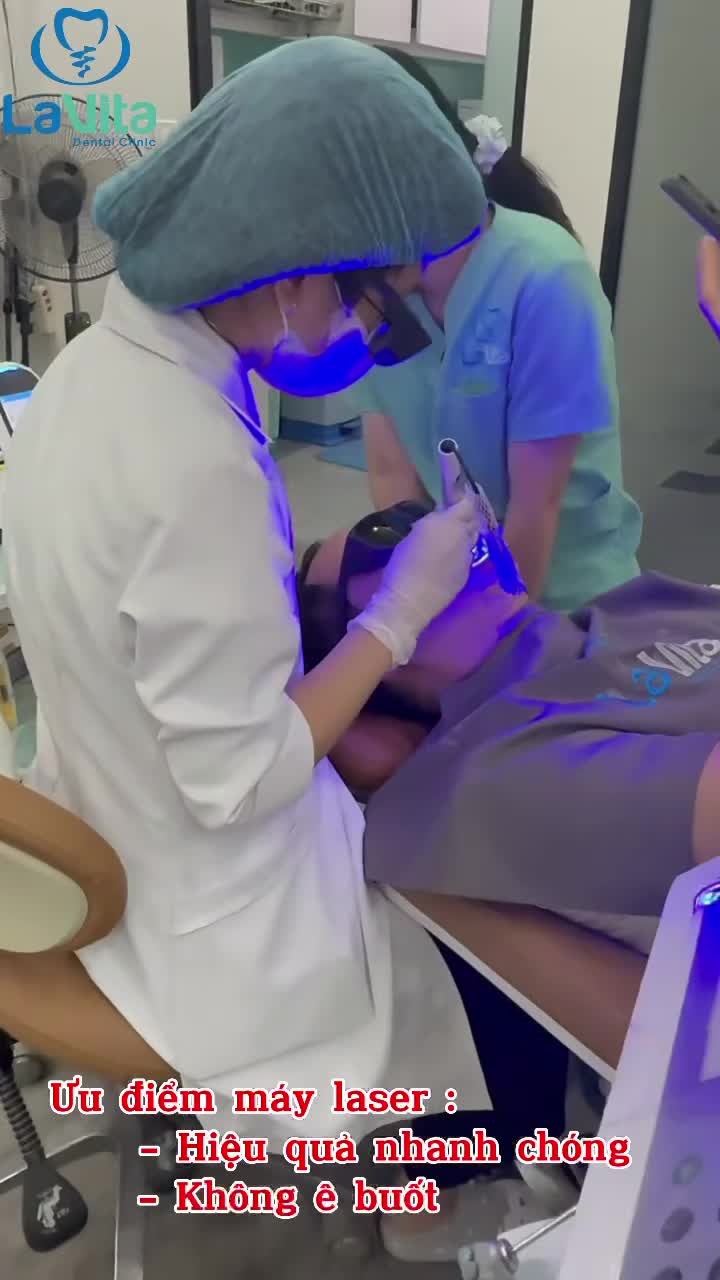 Ca Tẩy trắng răng cho khách hàng của Nha khoa Lavita ngày hôm nay bằng công nghệ laser mới nhất.