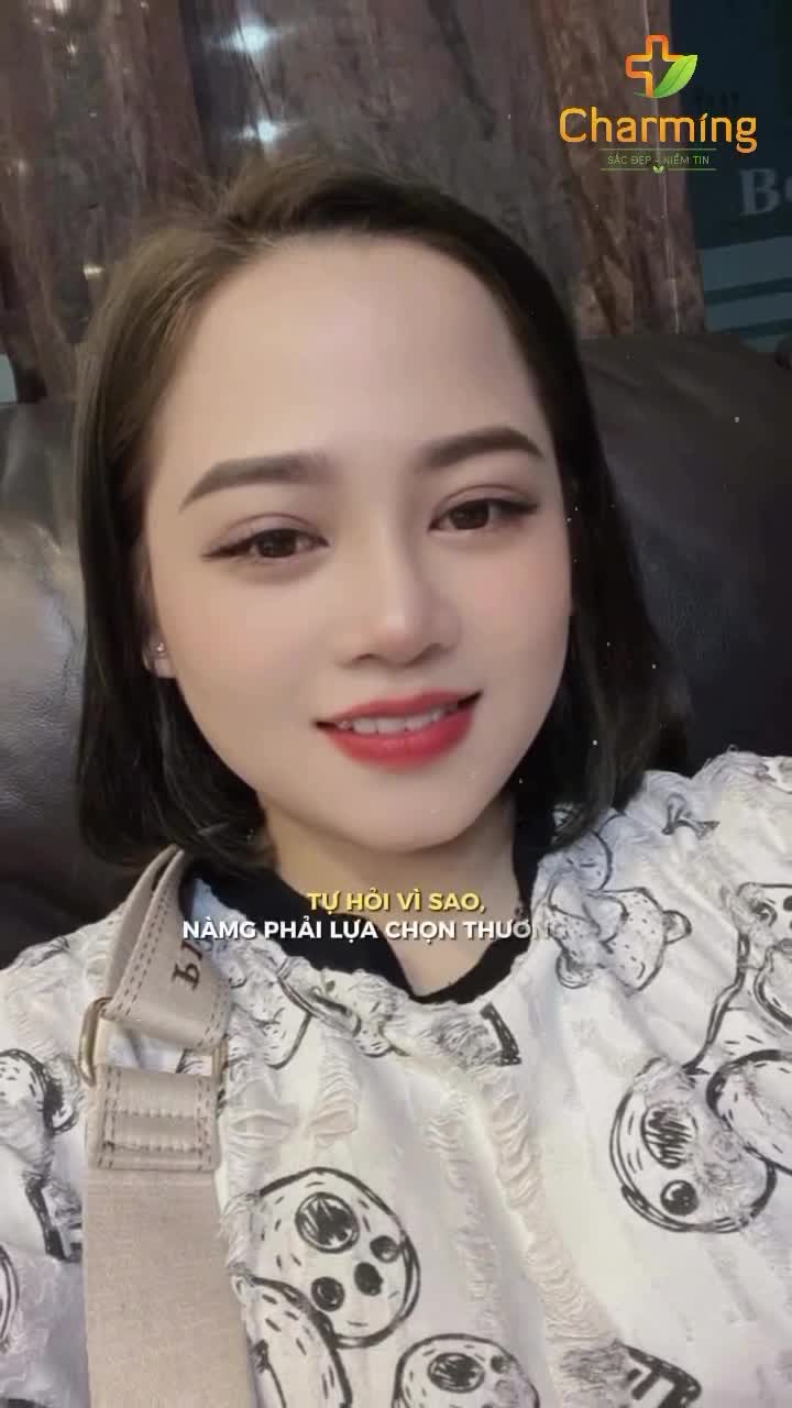 Đôi mắt của nàng vốn đã xinh, chỉ thiếu một chút nếp mí rõ ràng để làm điểm nhấn cho gương mặt thêm cuốn hút. Và giờ thì xinh ơi là xinh rồi đó!