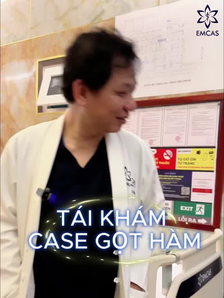 Buổi sáng bác Khiêm tái khám case Gọt hàm V-line và dặn dò khách hàng trước khi xuất viện