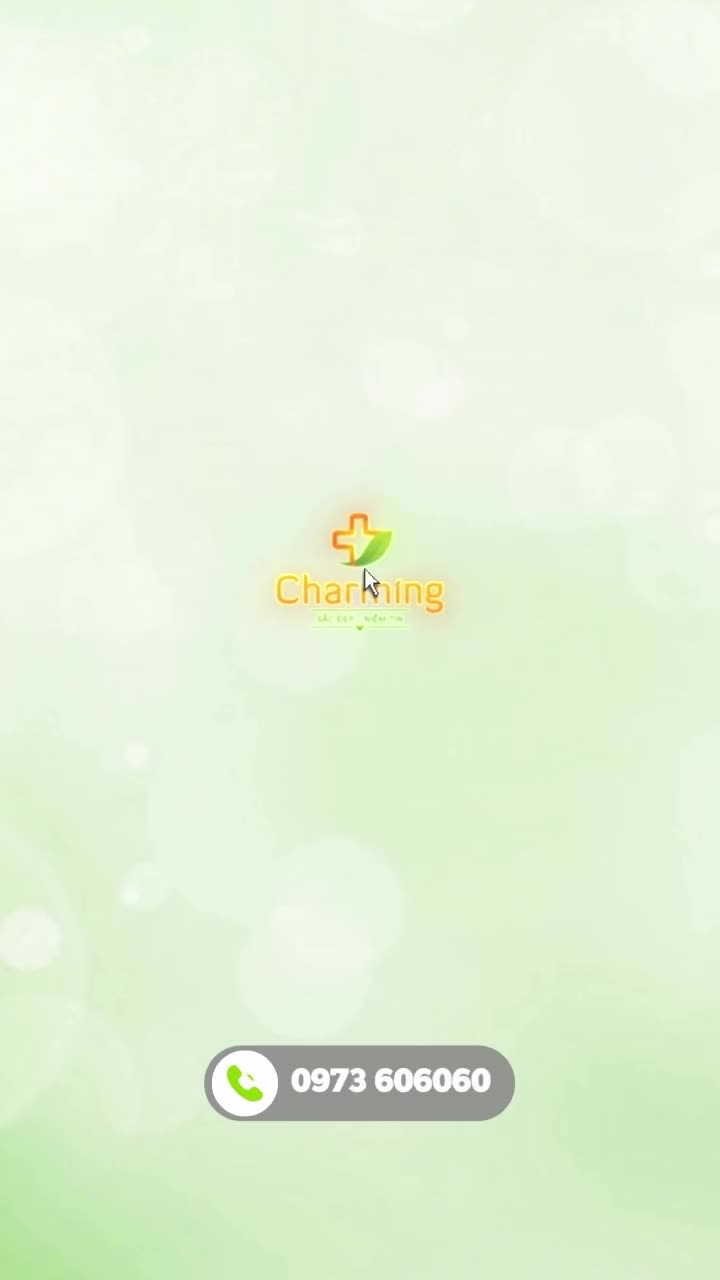 Trước phẫu thuật, vùng mí trên của chị khách xuất hiện tình trạng da chùng và mí không rõ nếp, khiến ánh nhìn trông kém tươi tắn, có phần mệt mỏi.