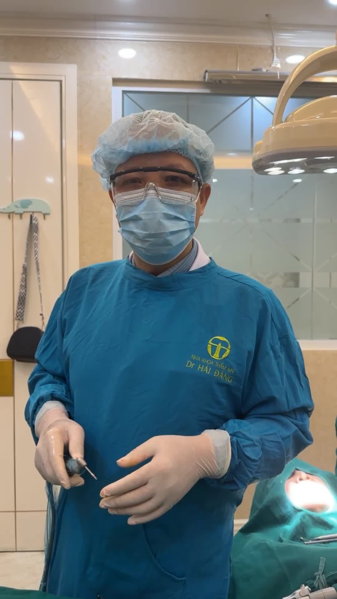 CHỊ LOAN – VIỆT KIỀU ĐỨC TIN TƯỞNG CHỌN NHA KHOA HẢI ĐĂNG ĐỂ TRỒNG RĂNG IMPLANT