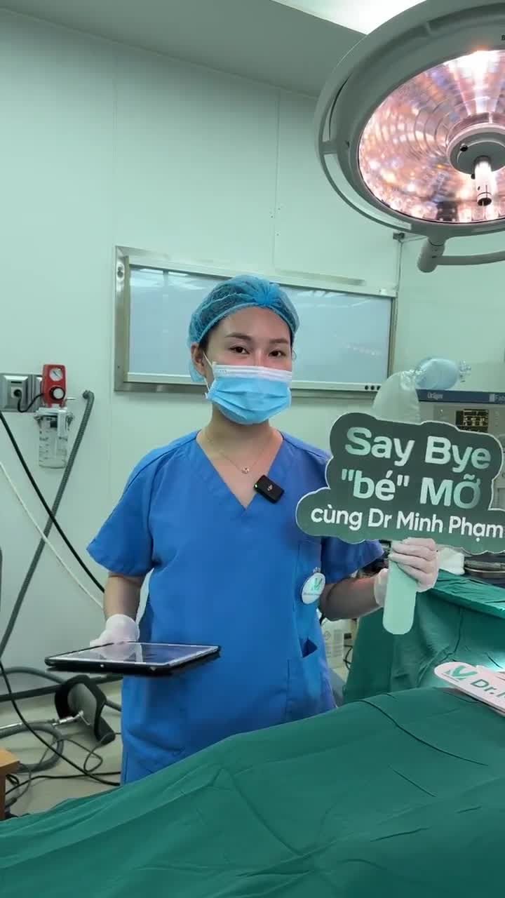 Kết quả tạo hình bụng – siết eo, kết hợp chuyển rốn và tạo hình rốn mới tự nhiên.
