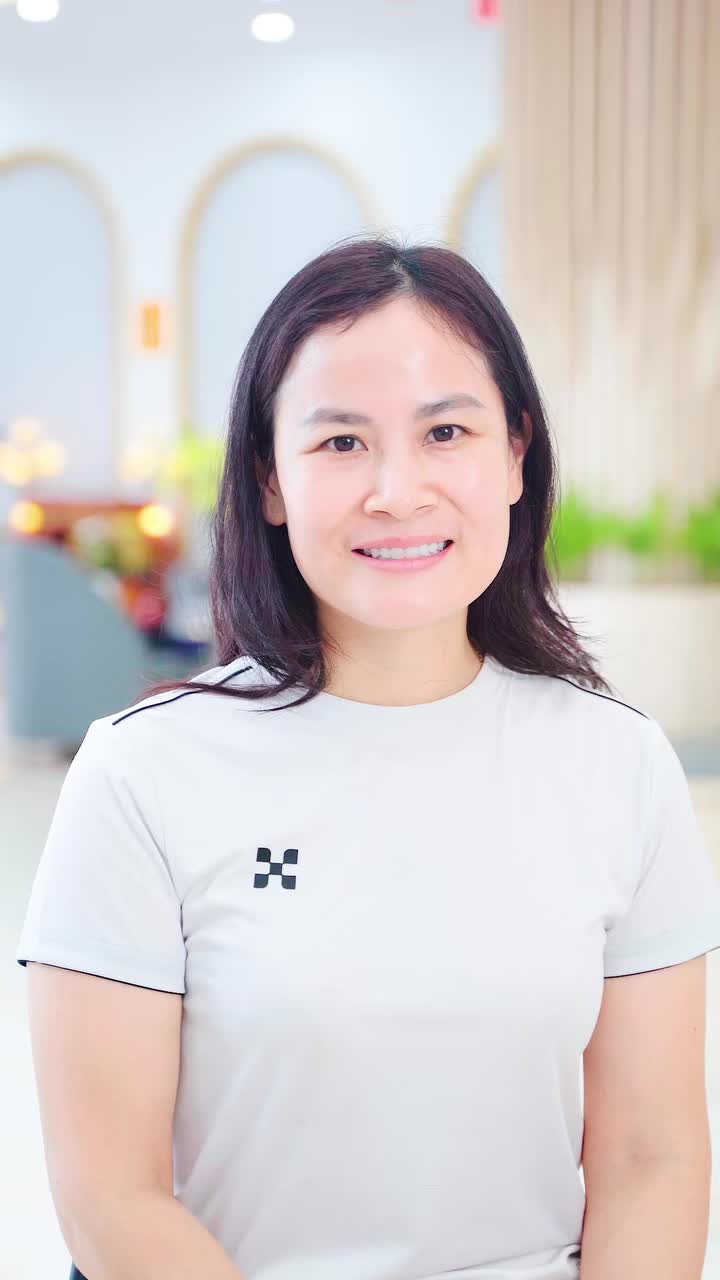 Sau hơn 2 năm kể từ ngày tân trang nụ cười tại Nha khoa Gia Đình, chị Thảo (Lai Châu) quay lại tái khám định kỳ với nụ cười rạng rỡ không đổi.