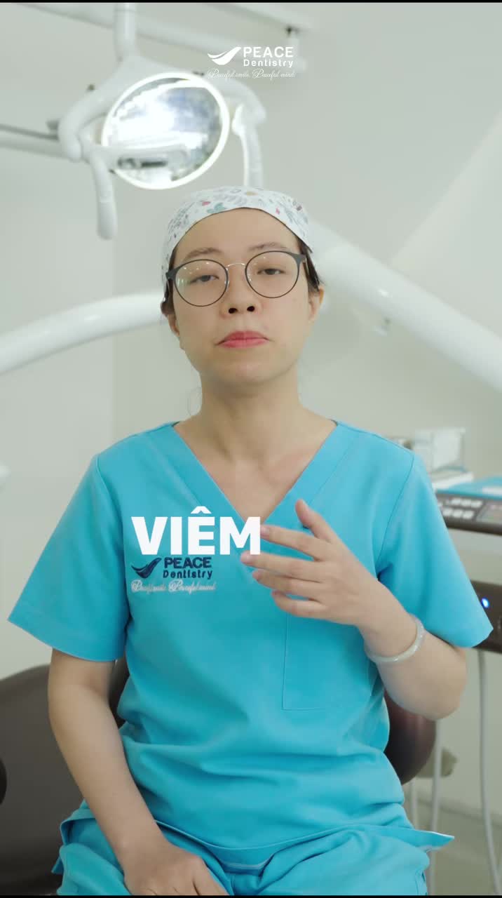 Răng tối màu gây ảnh hưởng đến thẩm mỹ, làm giảm cảm giác tự tin trong giao tiếp và cuộc sống hàng ngày.