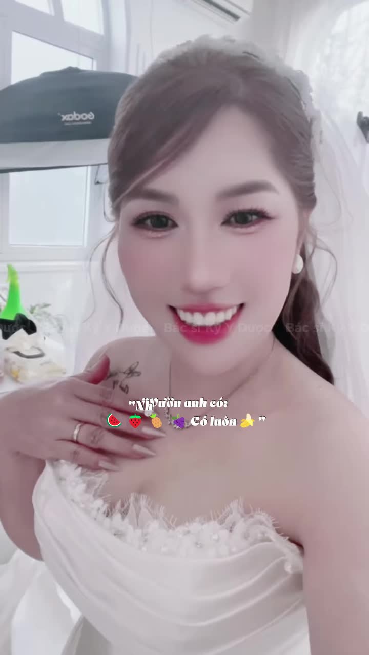 NHÀ BÁC SĨ KỲ CÓ DÀN MỸ NHÂN CỠ NÀY ĐỦ ĐỂ CÁC NÀNG TIN TƯỞNG TẠO HÌNH V1 CHỨ!