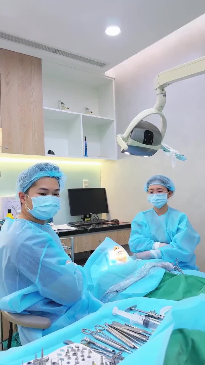 Bác sĩ Răng Hàm Mặt JW giải đáp TRỒNG IMPLANT CÓ ĐAU KHÔNG, DÙNG ĐƯỢC CẢ ĐỜI KHÔNG?