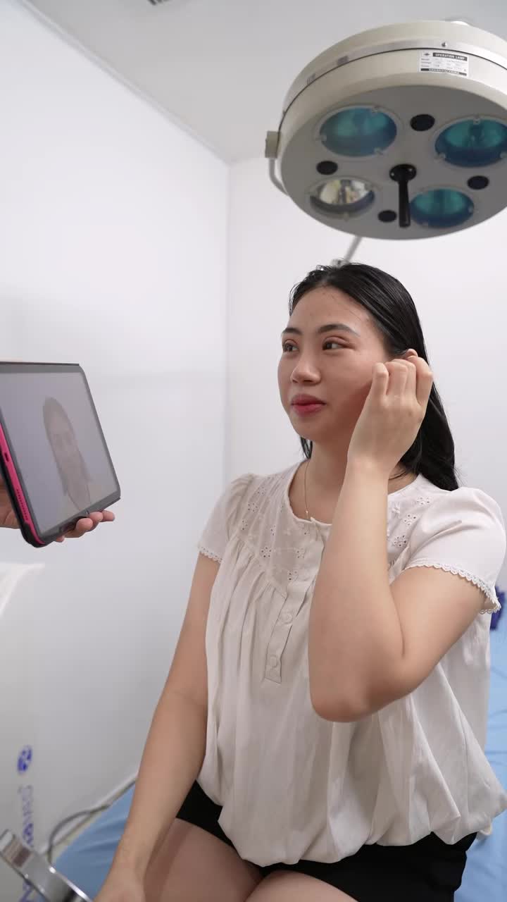 Bác nào đang lăn tăn về đa nếp mí, mí không đều thì vào live cảm nhận sau 7 ngày làm mí của bạn Nhật, cùng chị gái đi làm đẹp tại thẩm mỹ Vũ Quang có sự thay đổi như thế nào?