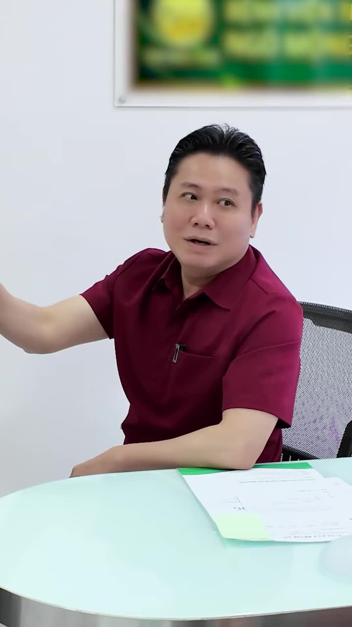 Anh khách cũ từng cắt mí trên, nay dắt vợ qua nâng cấp V1!