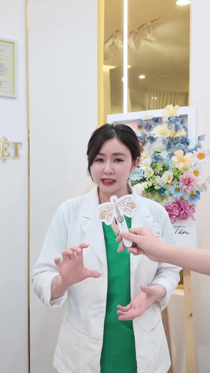 Cùng Bác Sĩ tại Tấm giải đáp Rejuran vùng mắt có thể thay thế Filler hốc mắt được hay không?