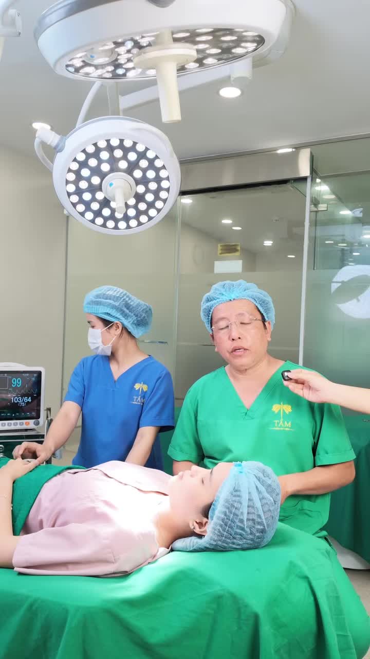 Mũi lệch bẩm sinh thì nâng mũi có cải thiện được không?