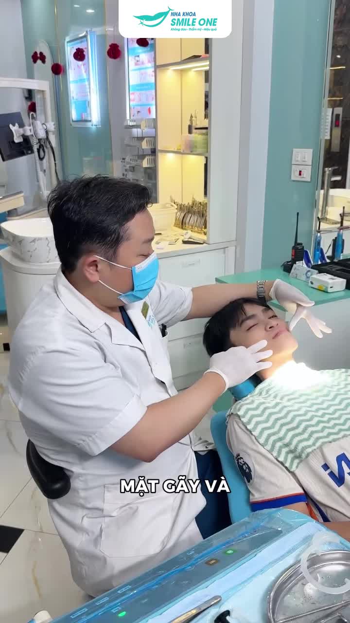 BỐ MẸ CÓ NHẬN THẤY KHUÔN MẶT CON CÓ DẤU HIỆU “GÃY” KHI NHÌN NGHIÊNG? ĐỪNG VỘI BỎ QUA!