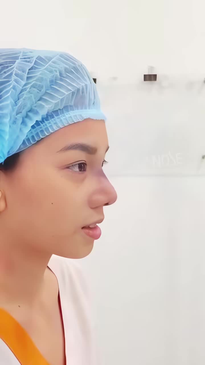 Mỗi người đều có một hình dung riêng về vẻ đẹp mà mình mong muốn. Với MC/Model Phạm Lụa, hành trình thay đổi này giúp Lụa tiến gần hơn đến phiên bản mà bản thân hướng tới.
