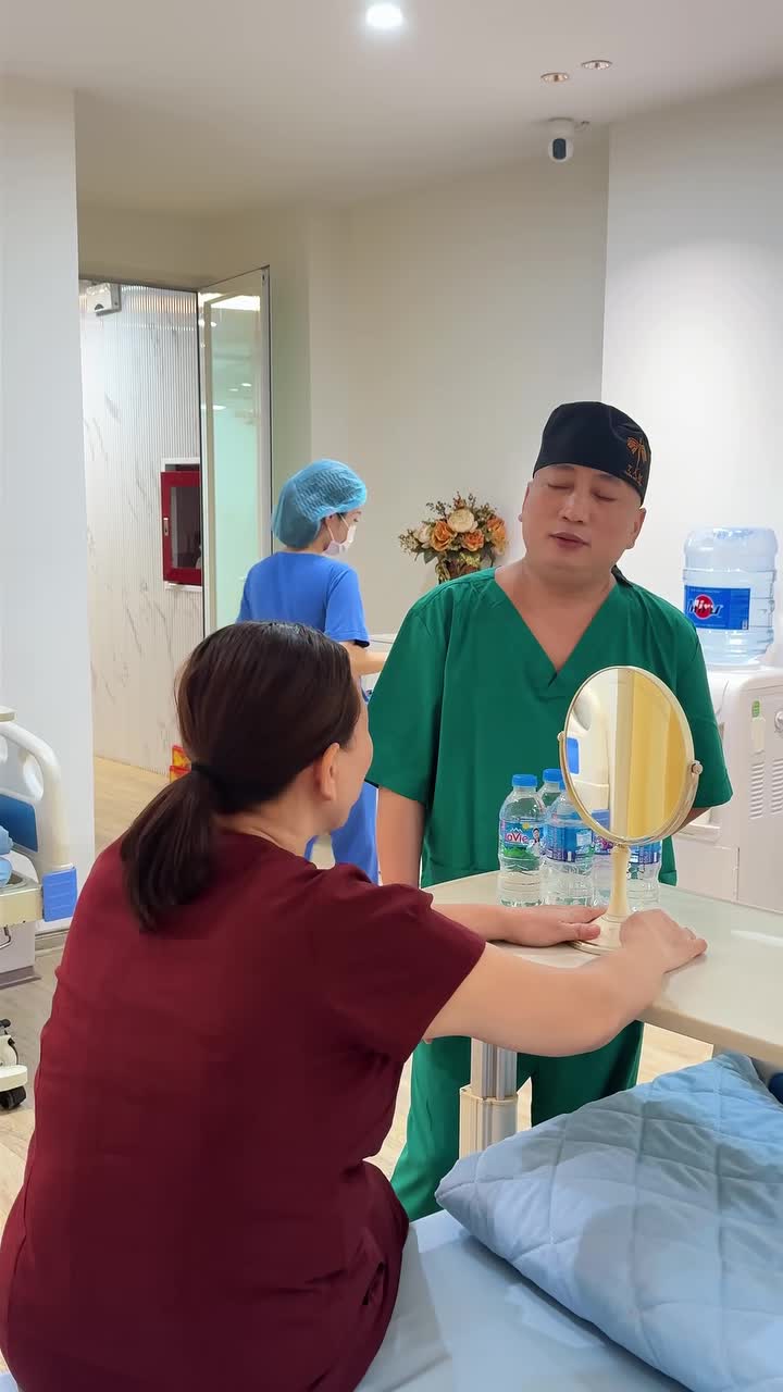 Mới nâng mũi được 3 tuần nhưng lỡ ăn hải sản thì có sao không?
