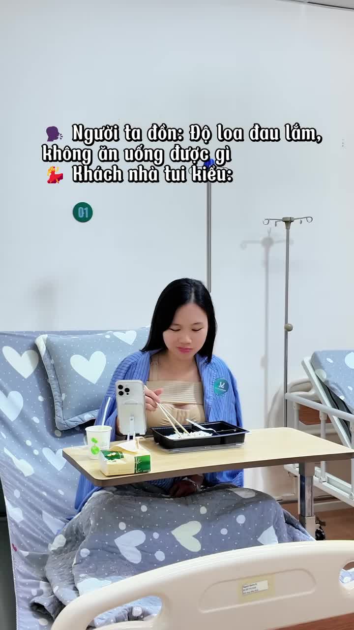 Người ta đồn: Độ loa đau lắm, không ăn uống được gì  Khách nhà tui kiểu: Ăn ún ngon lành cành đào lun