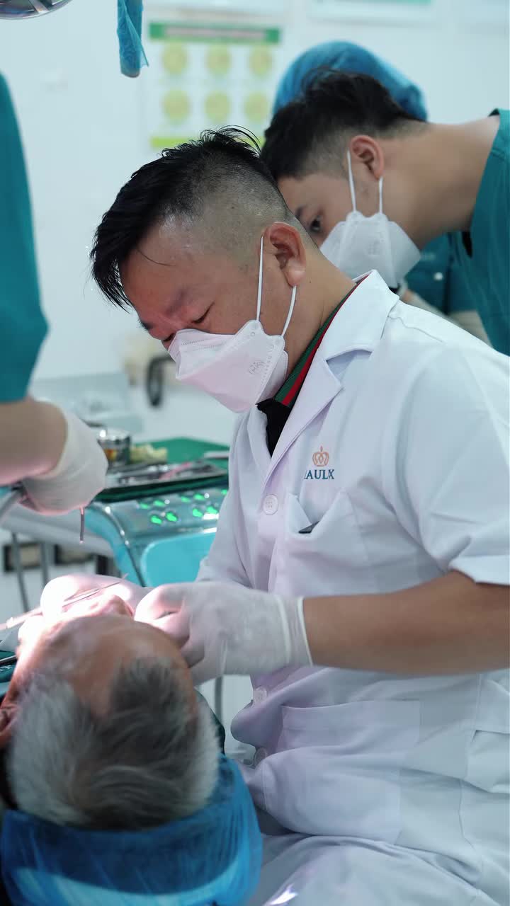 Case thực tế: Mất răng bán phần sẽ điều trị như nào?