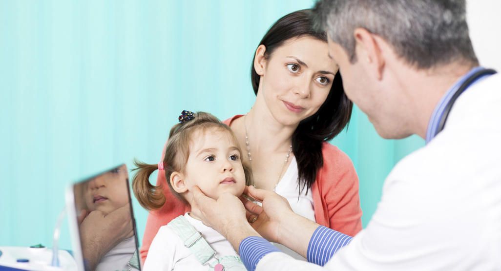 Thăm khám bác sĩ: giai đoạn bé 4 tuổi
