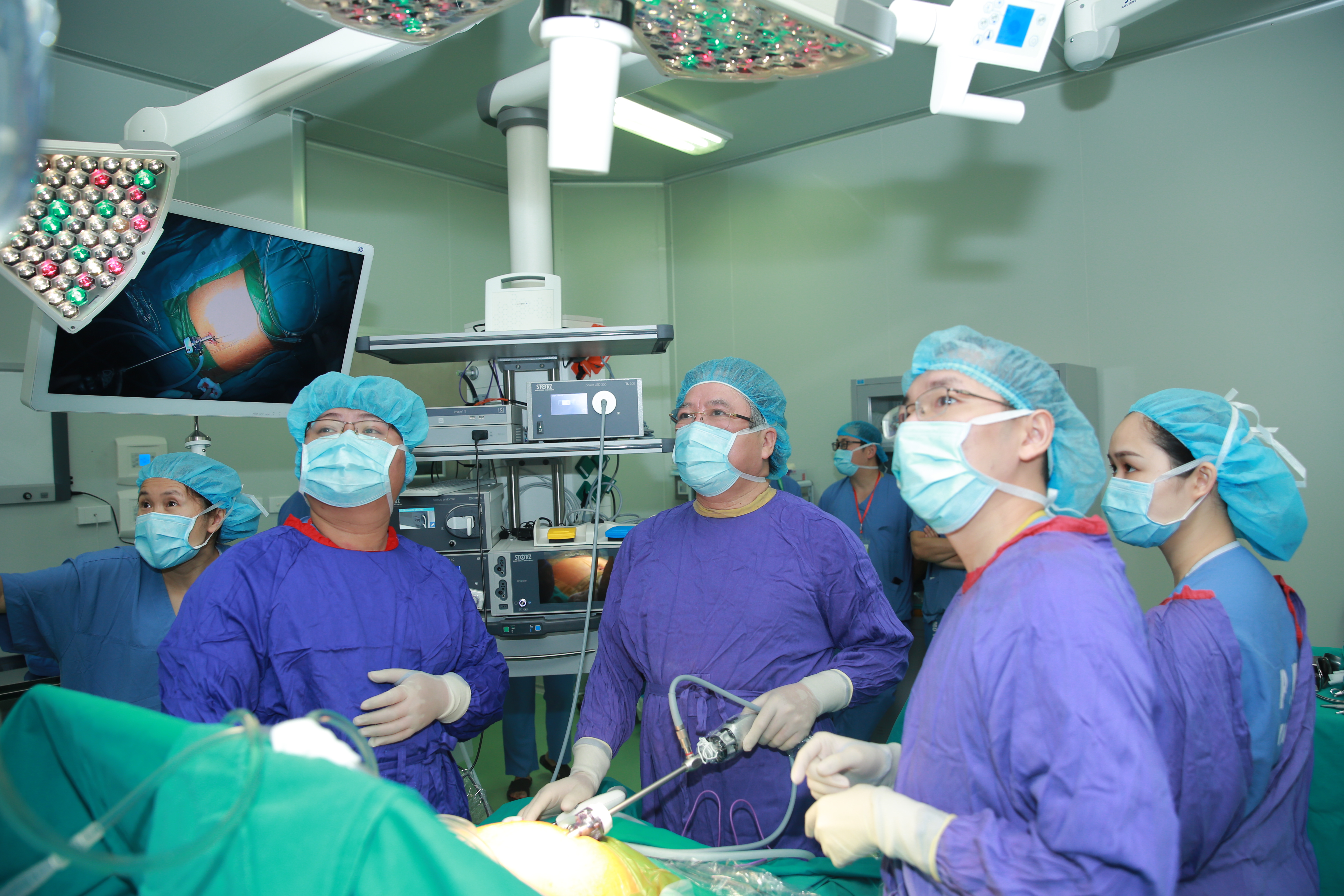 Thu nhỏ dạ dày cho người bệnh béo phì có nhiều bệnh lý nền phức tạp - Bệnh viện Việt Đức