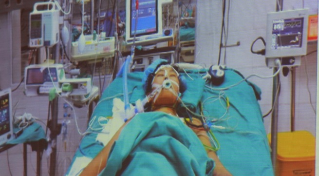 100 y, bác sĩ chạy đua cứu bé gái suy gan giai đoạn cuối, 1 phần sống, 9 phần chết - Bệnh viện Việt Đức