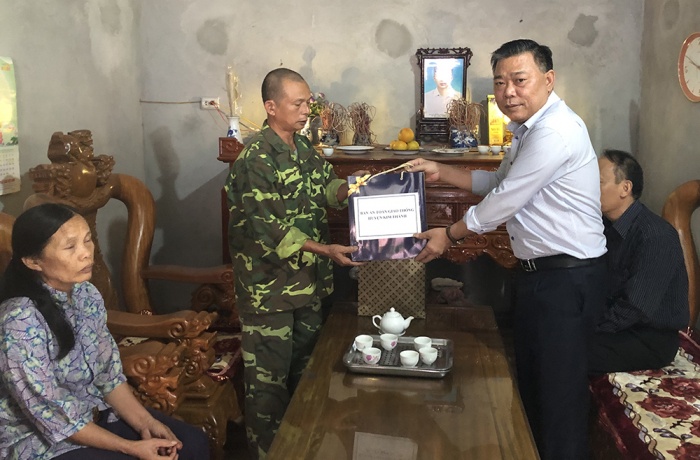 Nước mắt người cha hiến tạng con trai duy nhất cứu 7 người - Bệnh viện Việt Đức