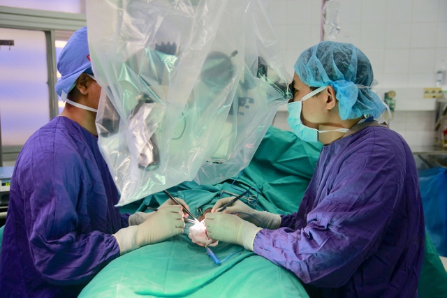 Tinh hoàn trong ổ bụng 44 năm, ung thư hóa do điều trị muộn - Bệnh viện Việt Đức