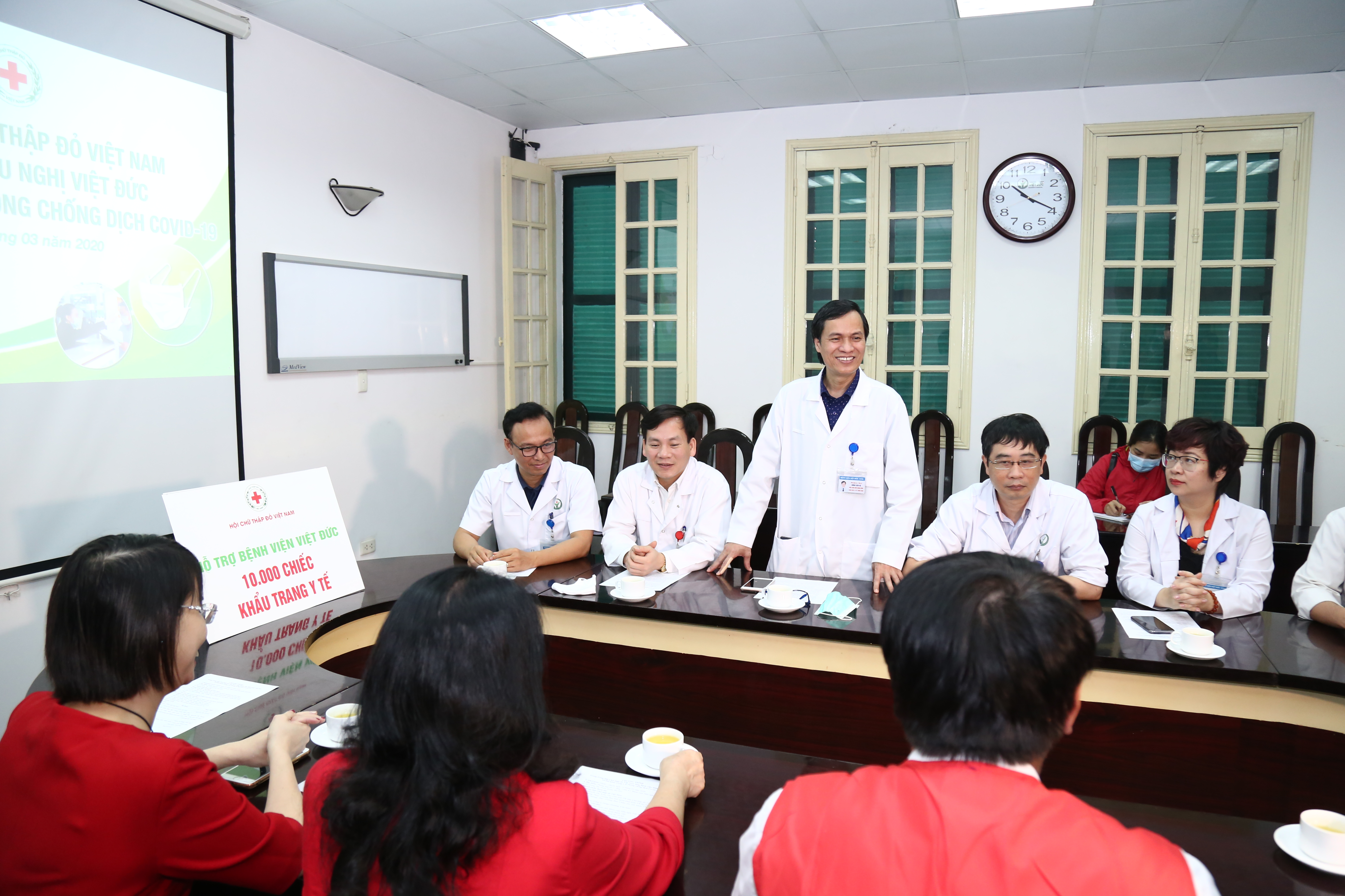 Ứng dụng công nghệ hiện đại trong chẩn đoán và điều trị gù, vẹo cột sống - Bệnh viện VIệt Đức