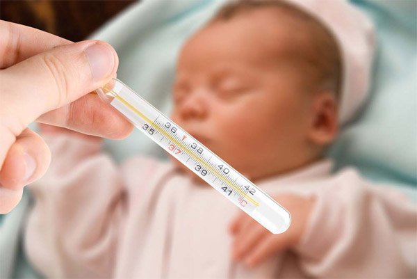 Điều trị sốt siêu vi ở trẻ em tại nhà