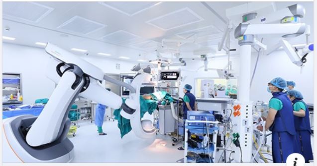 ĐIỀU TRỊ UNG THƯ ĐƯỜNG TIÊU HÓA VỚI DỤNG CỤ ROBOT CẦM TAY THẾ HỆ MỚI ĐẦU TIÊN TẠI VIỆT NAM