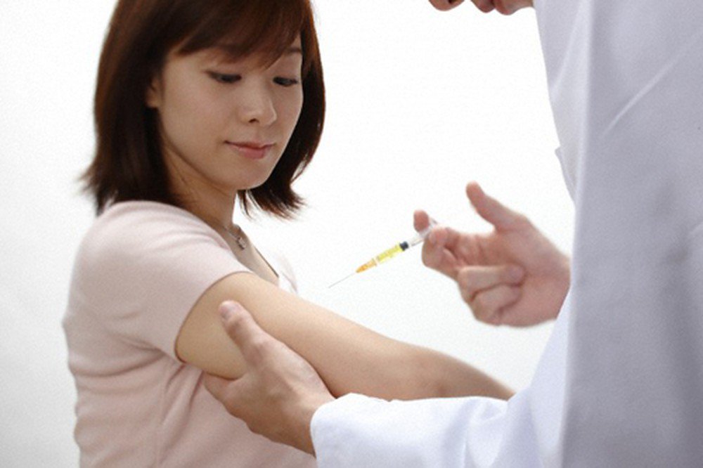 Tại sao phụ nữ cần tiêm phòng vắc-xin rubella trước khi mang thai?