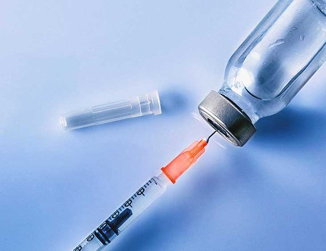 Huyết thanh kháng dại được sử dụng cùng với vắc-xin
