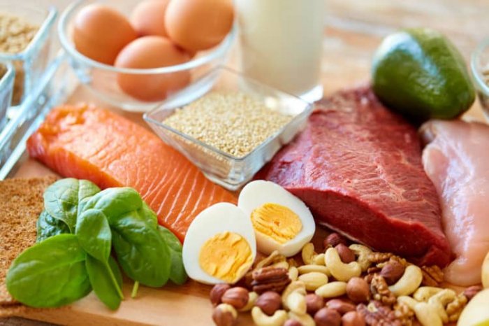 Thực phẩm cơ thể hấp thụ mỗi ngày cũng có thể làm nước tiểu chuyển màu